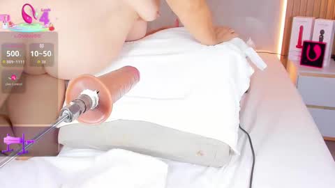 _sharlottt_ online show from September 28, 6:02 pm