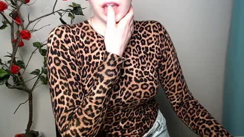 Rachel online show from March 26, 4:42 pm