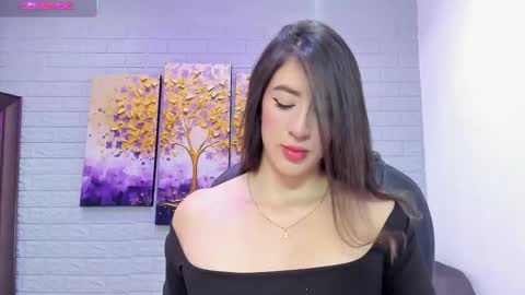 Snapshot of _sofia_cruz chatting on October 6, 7:07 pm    640  200   online show from October 6, 7:07 pm