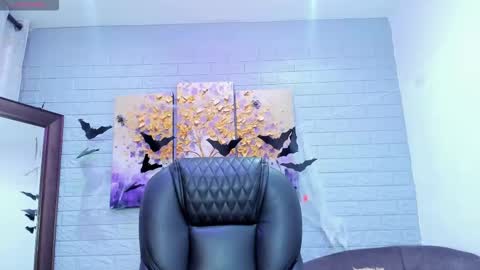 Snapshot of _sofia_cruz chatting on October 28, 7:52 pm    640  200   online show from October 28, 7:52 pm