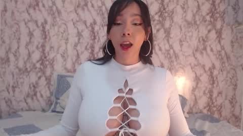 Sofia Parker online show from December 2, 7:10 am