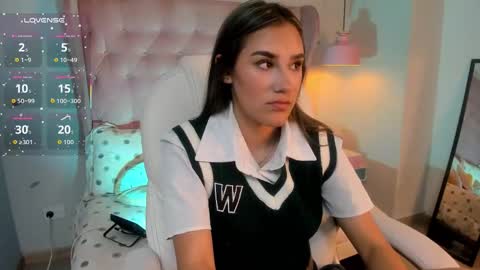 Sophie  online show from November 22, 8:00 pm