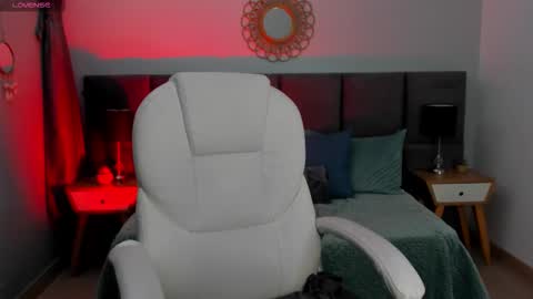 Sophie  online show from February 16, 3:45 pm