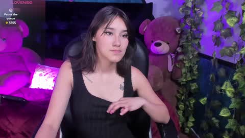 Snapshot of _sophie__miller chatting on January 23, 8:35 pm Sophie online show from January 23, 8:35 pm