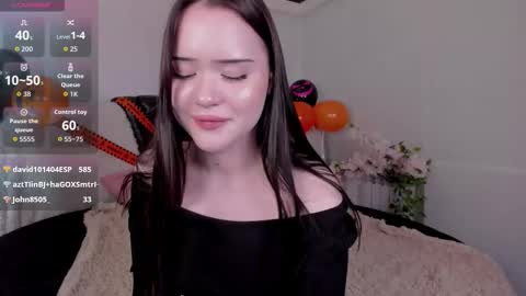 Snapshot of _spicygirl chatting on October 26, 1:01 am Brittany online show from October 26, 1:01 am