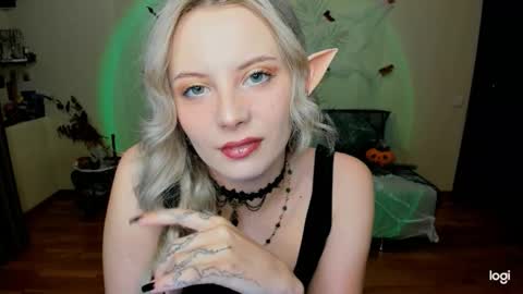 Marie online show from November 2, 6:22 pm