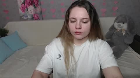 Snapshot of _sweet_lana_ chatting on February 19, 7:28 am Lana online show from February 19, 7:28 am