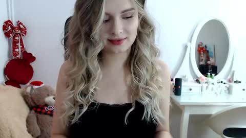 _sweettreat online show from December 14, 1:06 am