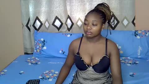 dee online show from March 2, 12:34 pm