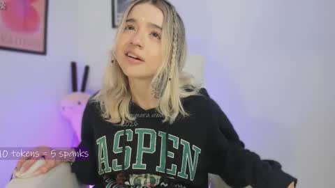 _tammarra_ online show from March 24, 9:09 pm