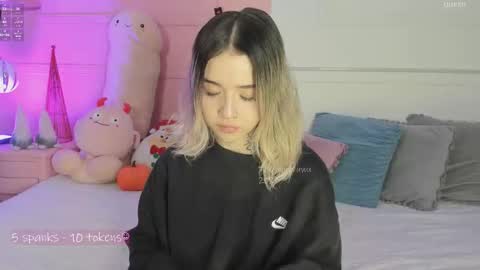 _tammarra_ online show from January 15, 8:48 pm