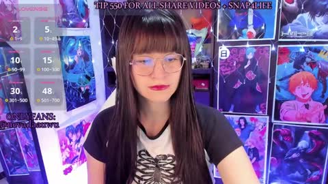 Snapshot of _urcutekitty chatting on March 4, 9:11 pm online show from March 4, 9:11 pm