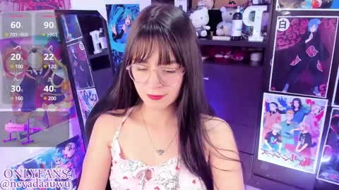 Snapshot of _urcutekitty chatting on December 12, 11:25 pm online show from December 12, 11:25 pm