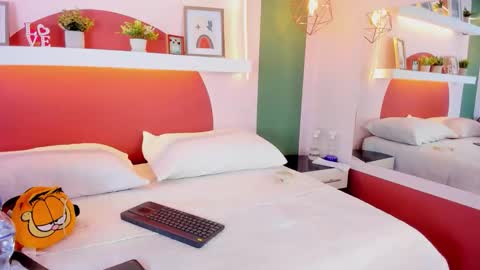 Snapshot of _valeryboobs_ chatting on October 15, 12:30 pm _valeryboobs_ online show from October 15, 12:30 pm