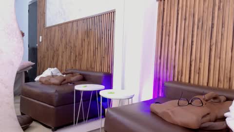 Snapshot of _veronicadeleon_ chatting on October 24, 11:50 am Veronica online show from October 24, 11:50 am