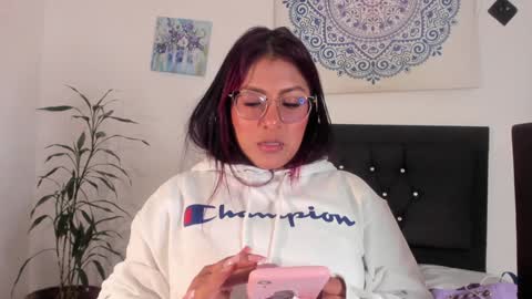 Veronica online show from January 14, 1:17 pm