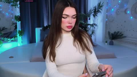 Vickie online show from December 19, 9:16 pm