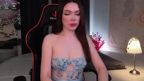 Vickie online show from February 26, 8:57 pm