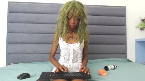 _violet_moon1 online show from February 22, 9:53 pm