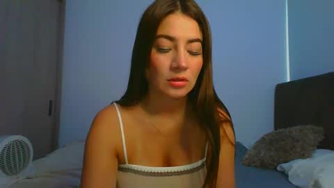 Violeta  online show from January 13, 10:35 pm