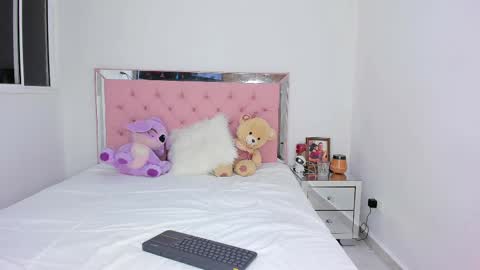 Violeta online show from February 25, 2:03 am