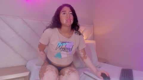 _wendy_x online show from October 13, 11:35 am