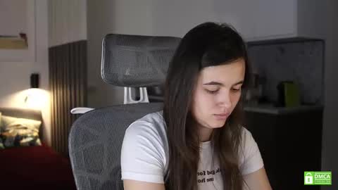 Snapshot of _whoareu_ chatting on September 27, 1:29 pm Kristina online show from September 27, 1:29 pm