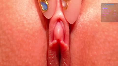 Snapshot of _witch__ chatting on October 15, 9:34 am Enni online show from October 15, 9:34 am