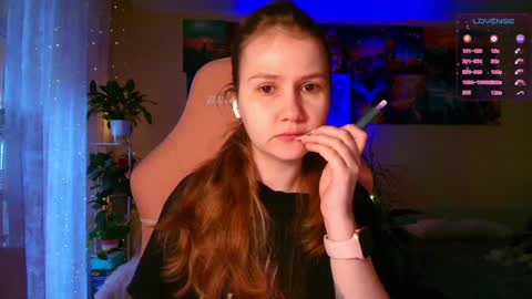 Snapshot of _witch__ chatting on October 12, 9:23 am Enni online show from October 12, 9:23 am