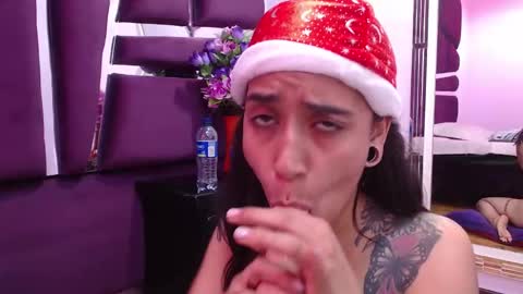 yeeeen online show from December 24, 12:44 pm