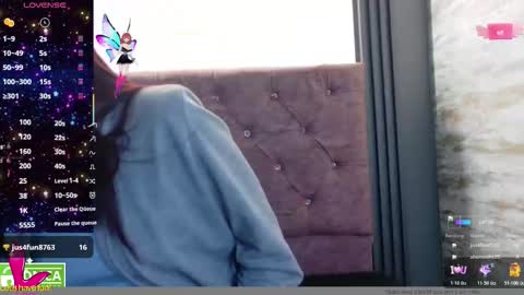 Snapshot of _yuyi chatting on October 18, 8:10 pm Yuyi online show from October 18, 8:10 pm