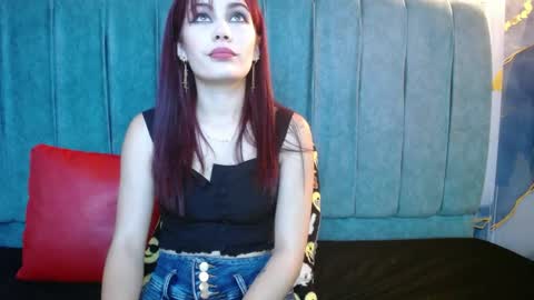 Yuyi online show from May 9, 6:32 pm