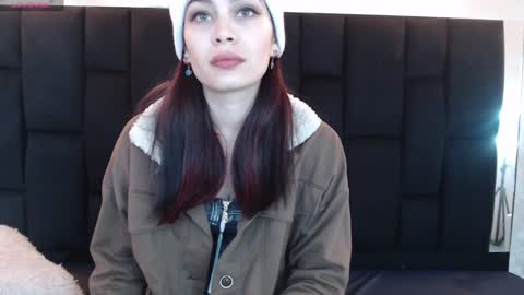 Yuyi online show from December 23, 11:14 am