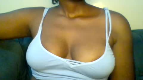 Zawadi online show from December 11, 1:06 pm