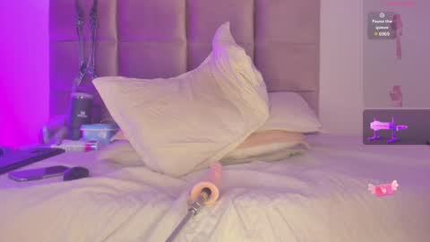 Snapshot of _zoe_12 chatting on December 5, 8:11 pm Zoe online show from December 5, 8:11 pm