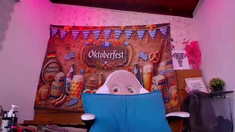 Snapshot of a_aisha chatting on September 23, 11:52 am Aisha online show from September 23, 11:52 am