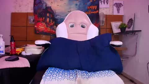 Snapshot of a_aisha chatting on October 12, 2:08 pm Aisha online show from October 12, 2:08 pm