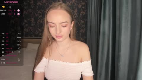 Snapshot of a_delina chatting on March 9, 4:00 pm Adelina online show from March 9, 4:00 pm