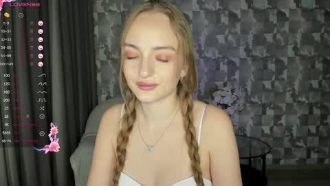 Snapshot of a_delina chatting on February 4, 3:15 pm Adelina online show from February 4, 3:15 pm