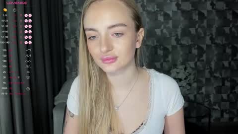 Adelina online show from November 22, 2:09 pm