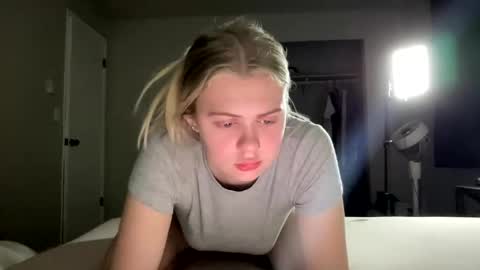 ababyy2901 online show from October 7, 7:24 am