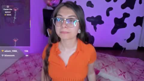 Snapshot of abbie_senjen chatting on September 30, 4:51 am April online show from September 30, 4:51 am