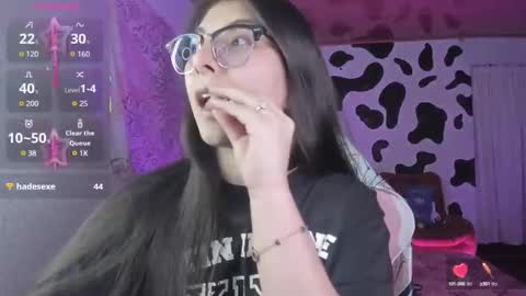 Snapshot of abbie_senjen chatting on September 24, 4:33 am April online show from September 24, 4:33 am