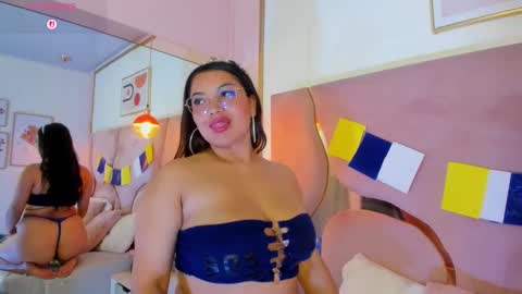 abbiejones_ online show from September 30, 2:01 pm