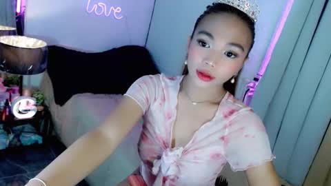 abby_luxpinay online show from December 1, 7:49 pm