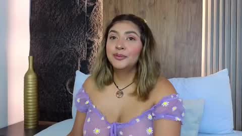 Snapshot of abby_millerr_ chatting on October 3, 1:27 pm Abbygail online show from October 3, 1:27 pm