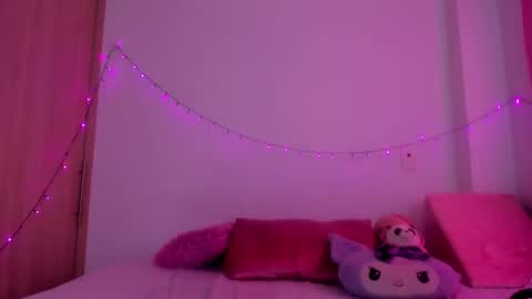 abby_rousee online show from October 29, 3:25 pm