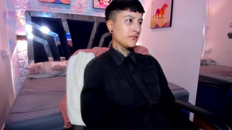 Snapshot of abby_thommson chatting on October 18, 5:32 am Abby online show from October 18, 5:32 am