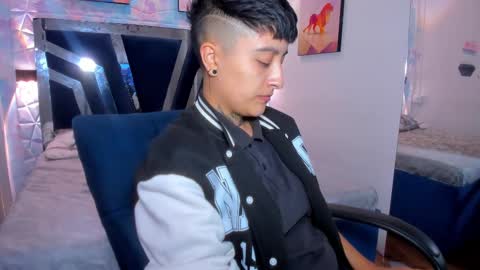 Snapshot of abby_thommson chatting on October 8, 4:17 am Abby online show from October 8, 4:17 am