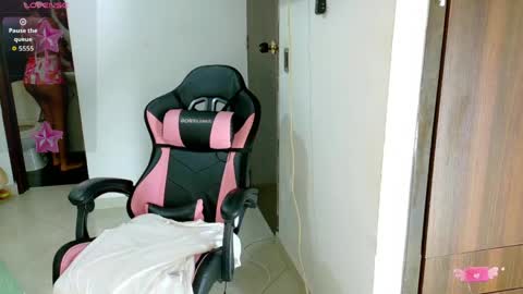 ABBY  online show from April 18, 7:58 pm